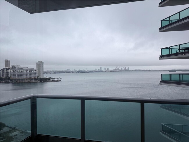 Photo - 1331 Brickell Bay Dr Unidad 1602 Rental