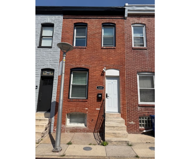 Building Photo - 1228 Glyndon Ave Unit 2B AVAILABLE $600 2B