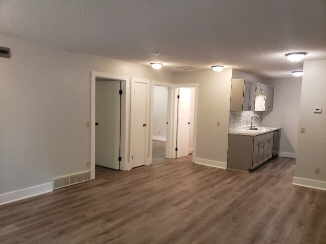 Photo - 4055 S Thornapple Hollow