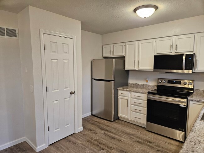 Kitchen (pic 1 of 2) - 923 Norwood Rd Unit 925 Norwood Rd