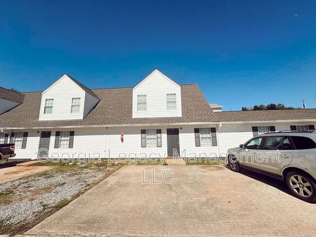 Building Photo - 896 Campbell St