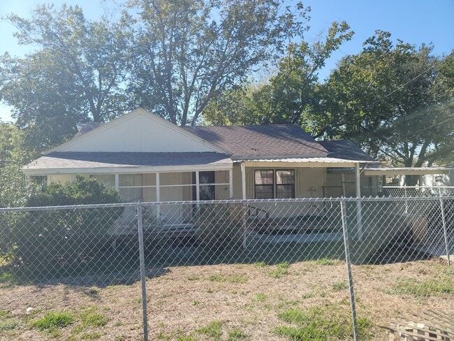Photo - 2425 8th Ave