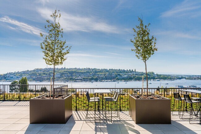 Photo - 2201 Eastlake Ave E