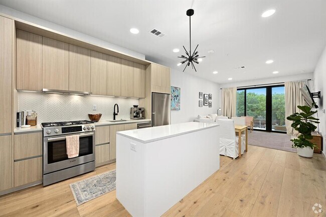 Building Photo - 2209 S 1st St Unit 312 Rental
