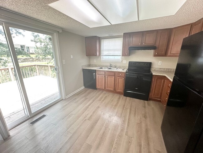 Photo - ***Available Immediately***Remodeled 3 Bed...