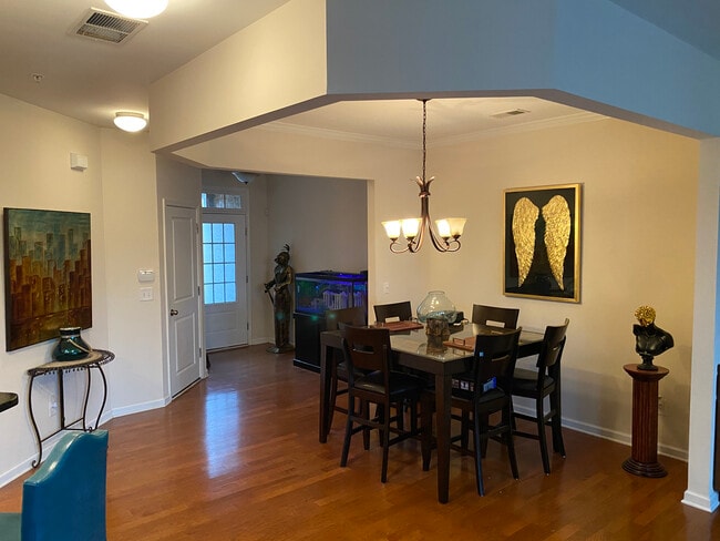 Photo - 1818 Caswell Pky