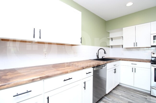Photo - 1729 W Fairmount Ave