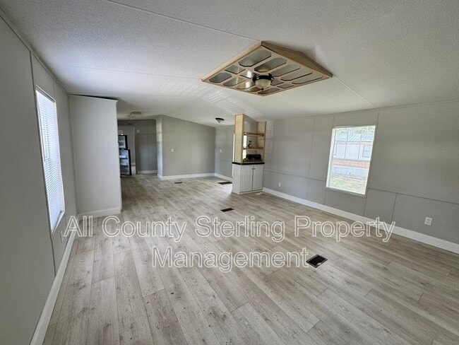 Photo - 108 SW Piston Glen