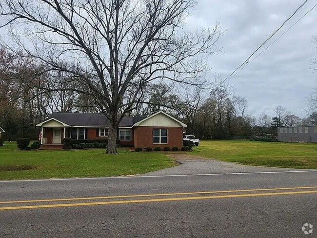 Building Photo - 2199 Mill St Ext Rental