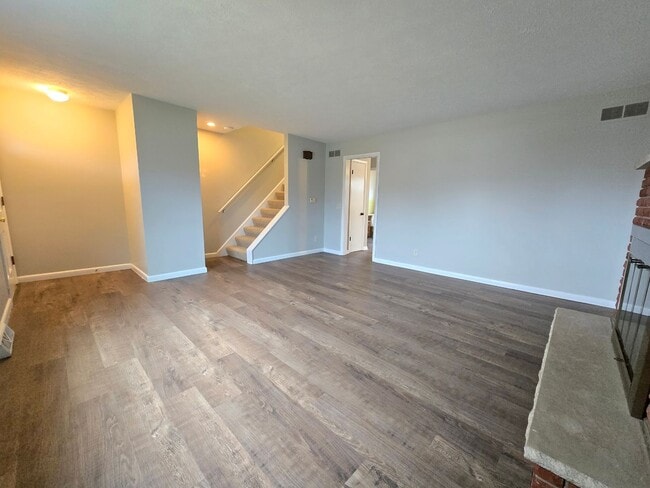Photo - 306 Robinhood Ln Unidad 1 - East