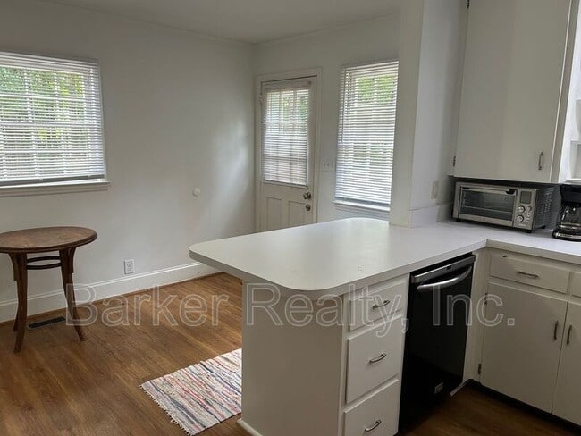 Photo - 1907 Simpkins Rd