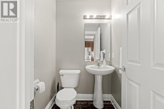 Photo - 999 Pinecrest Rd