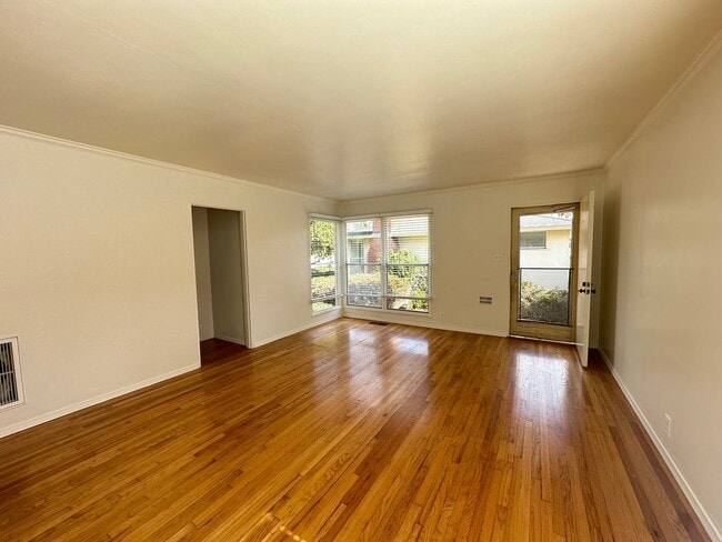 Photo - 226-232 W Mason St Unit 230 W Mason St 1/2