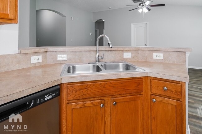 Photo - 836 Bonaparte Landing Ct