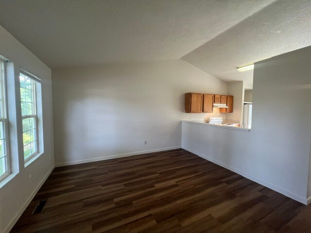 Spacious 3 Bedroom 2 Bath House for Rent in Nampa!