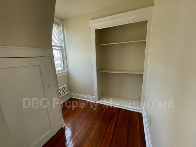 Photo - 192 Lark St