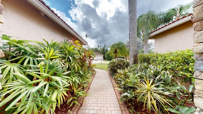 Photo - 4BD/3BA Single Family Home with Pool  ** L...