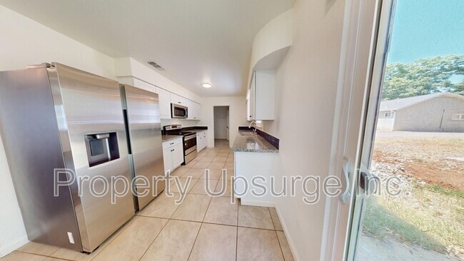 Building Photo - 945 De Moll Dr Rental