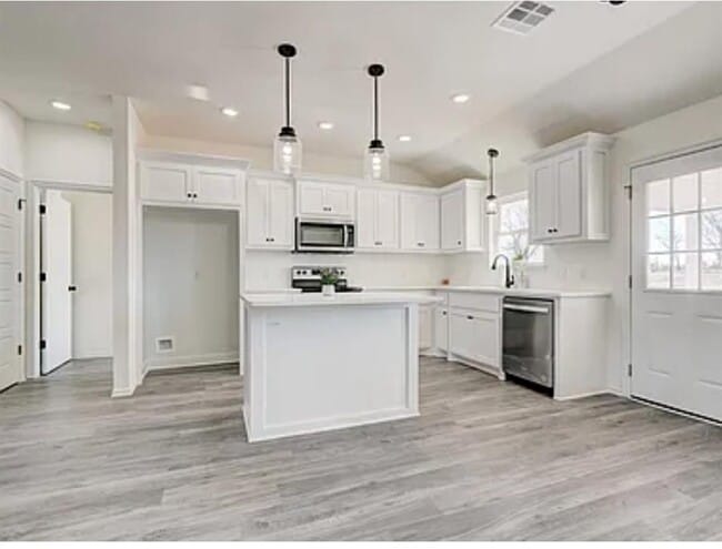 Building Photo - 2299 County Rd 1324