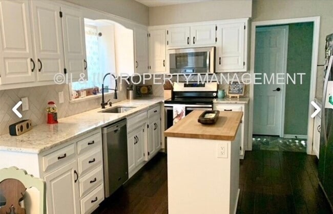 Photo - 11509 Newton St