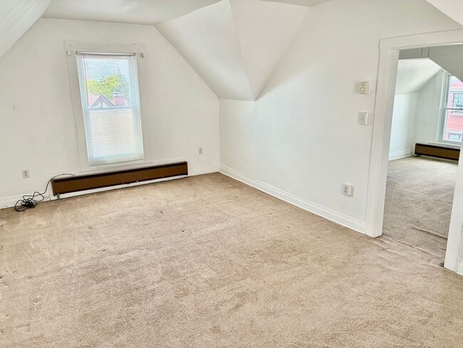 Building Photo - 2/1 Apartment in Highland Park - Available Now! Unit 2