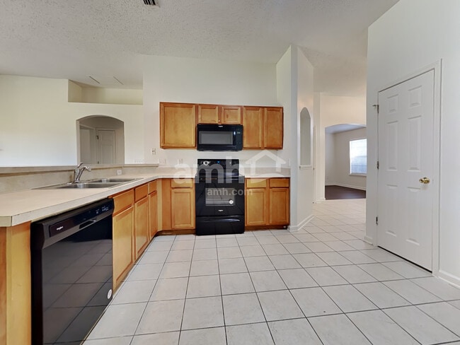 Photo - 11740 Crooked River Rd