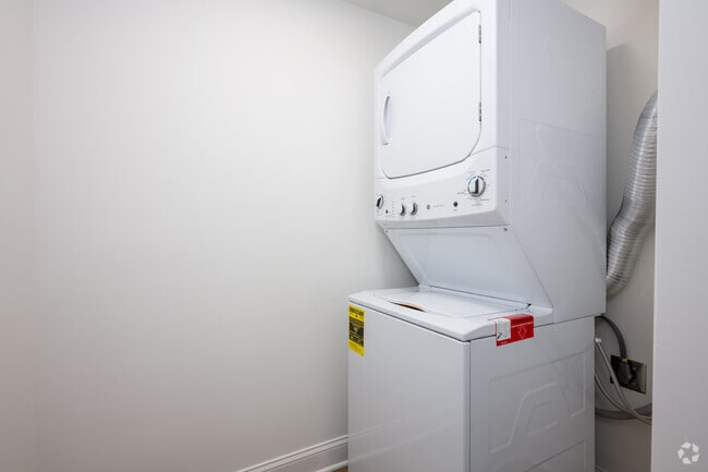 3BR, 2BA - 1,023SF - Laundry Room