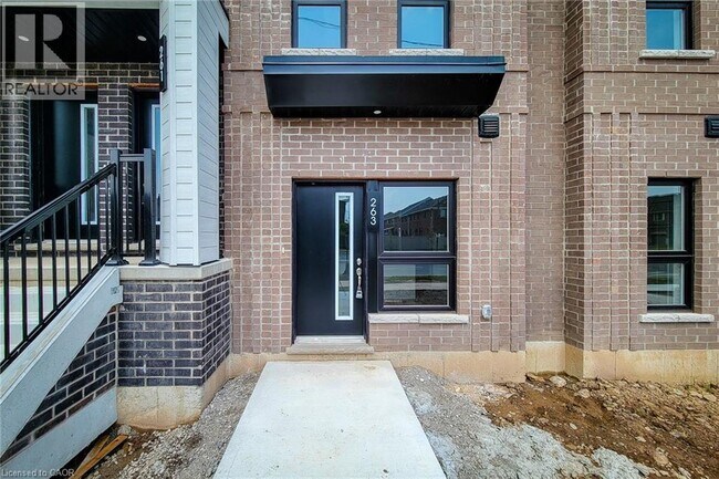 Photo - 263 Burke St