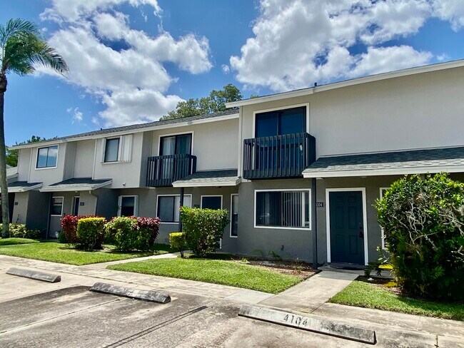 Photo - 4104 Inlet Cir