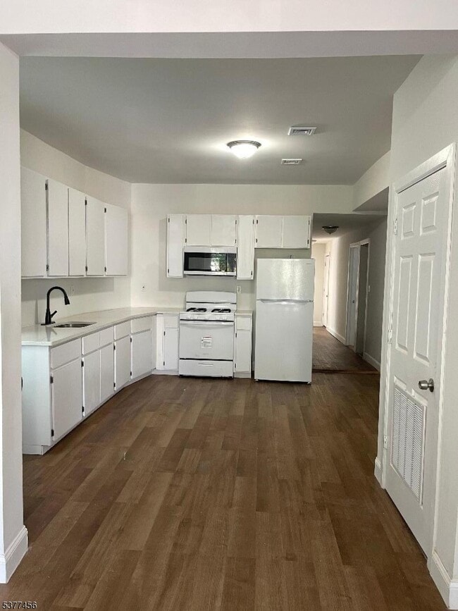 Photo - 146 Johnson Ave