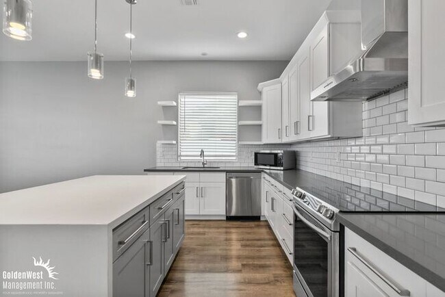 Photo - Fairmount Ave