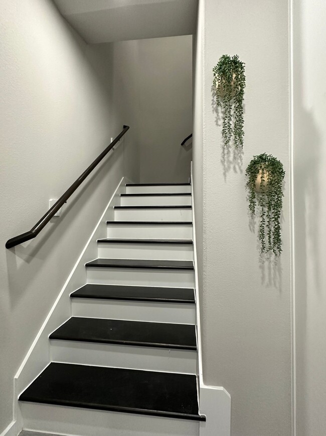 Photo - 8159 Tate St