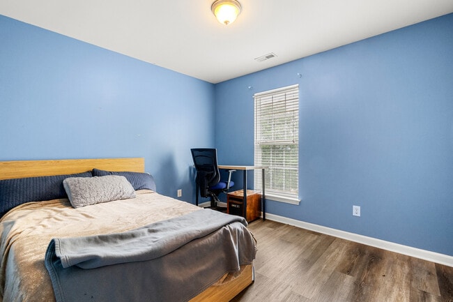Photo - 1315 Red Tallen Ct
