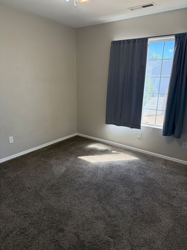 Photo - 3 bedroom 2 bath in home in Millcreek Cottages!