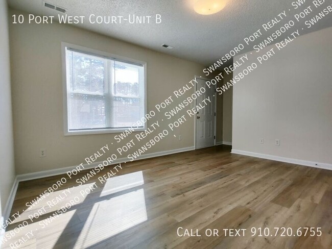 Photo - 10 Port W Ct