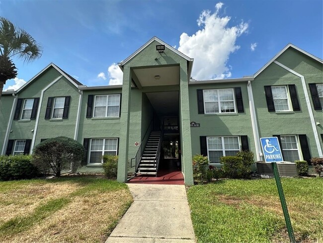 Building Photo - 2053 Dixie Belle Dr Unit 2053H