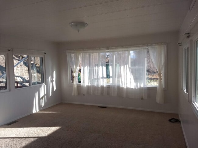 Living Room - 1680 Chipeta Rd Unit Whole