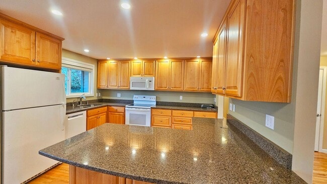 Photo - Beautiful 3 Bed 2 Bath Rambler in Beautiful Redmond