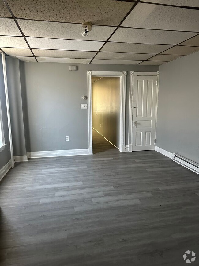 Building Photo - 310 Bern St Unit APT 1
