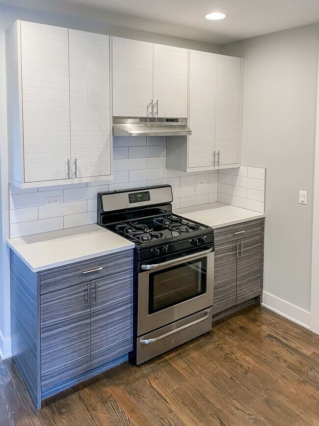 Photo - 3919 N Janssen Ave Unit 3917-3