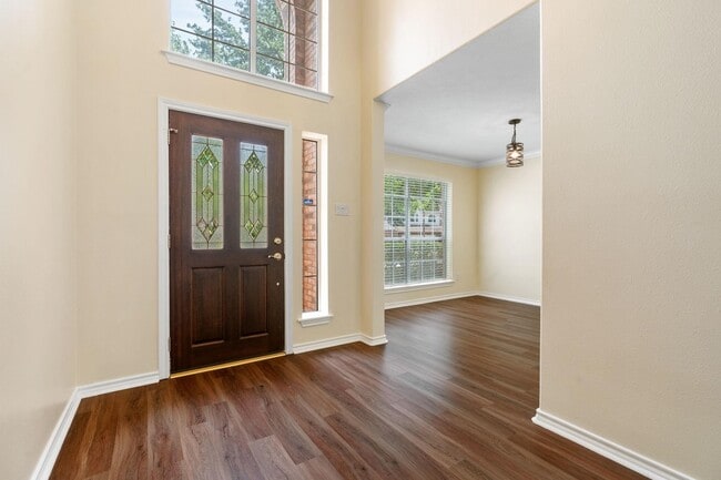 Photo - 27 N Queenscliff Cir