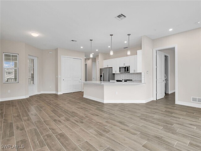 Photo - 268 Indies Dr E Unit 201