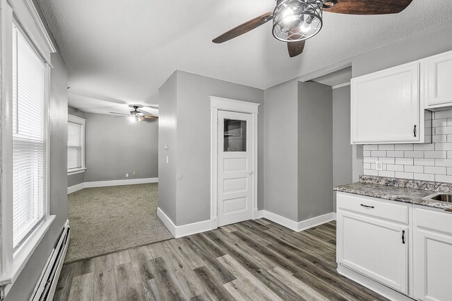 865/867 Hague Ave