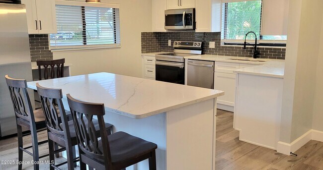 Photo - 313 Myrtlewood Rd