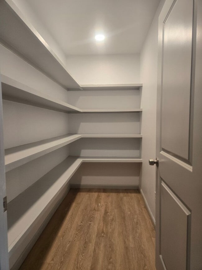 Photo - Spacious 3/2/2 Home with Modern Finishes a...