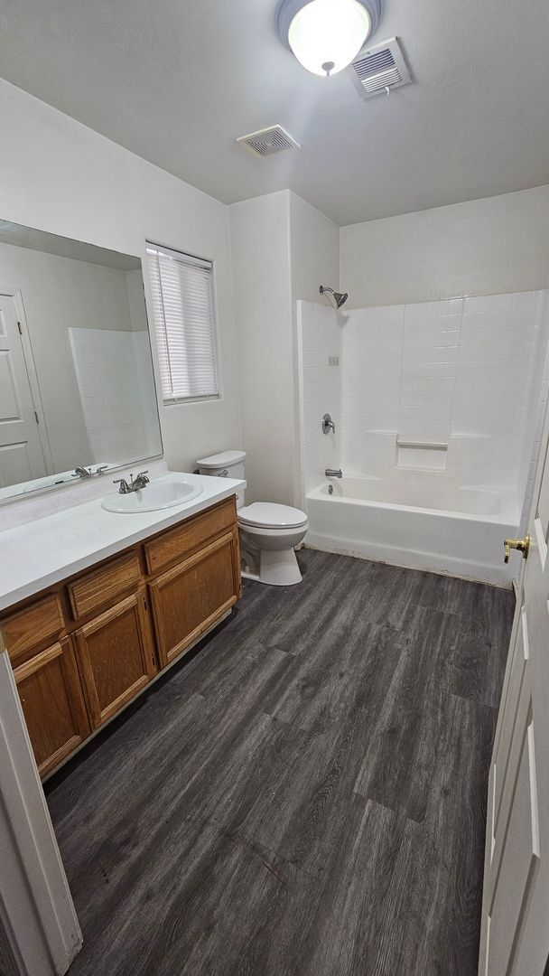 Photo - 723 Spring Meadow Ct Unidad 723 Spring Meadow Ct #1