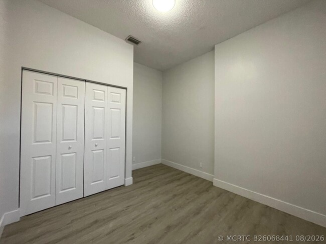 4293 Laurel Ridge Cir