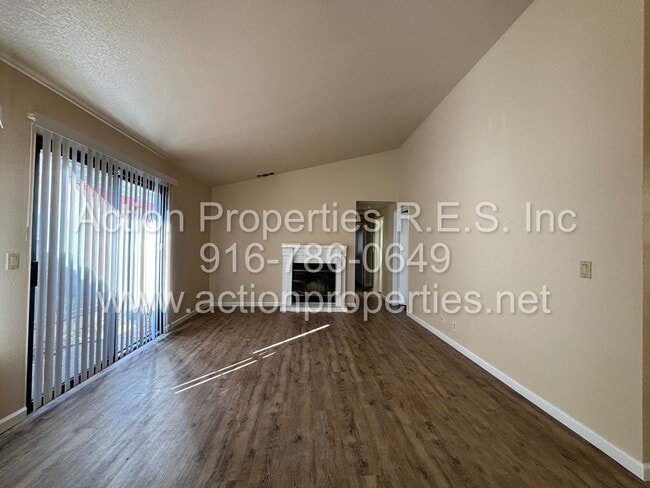 Photo - Cozy 3 Bed, 2 Bath - Single Story - New Pa...