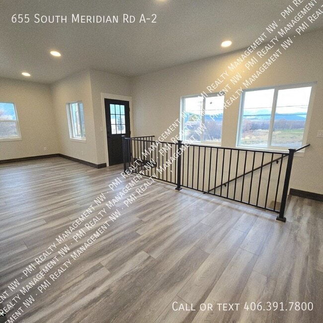 Building Photo - 655 S Meridian Rd Rental