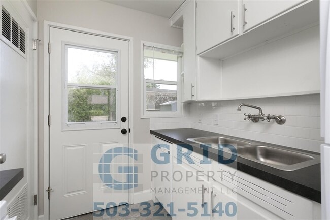 Photo - Remodeled 3 Bedroom Available in Northeast Portland!